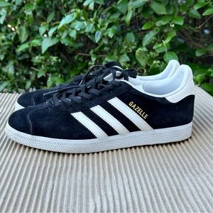 Adidas Gazelle Black Suede W/ White Stripes size 6 1/2 ladies barely used